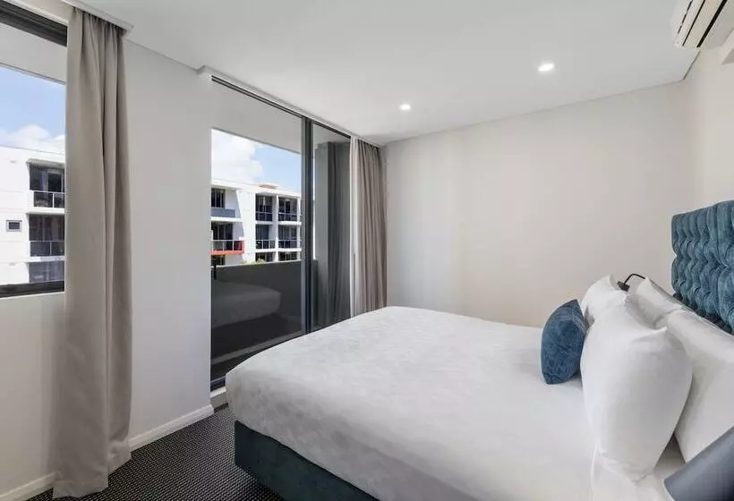 Sviitti 2 Makuuhuonetta, Meriton Suites Waterloo