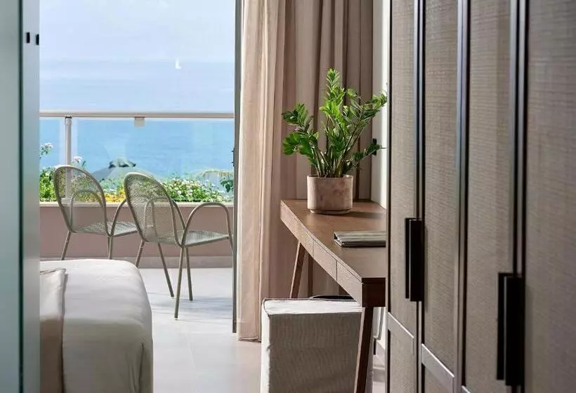 オーシャンビューデラックススイート, Michelangelo Resort & Spa