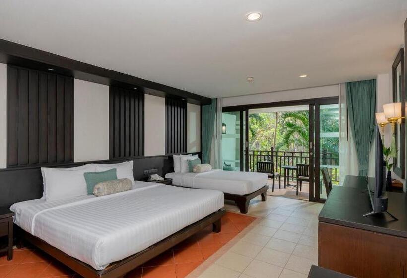 اتاق لوکس سه تخته, Ravindra Beach Resort & Spa   Sha Extra Plus