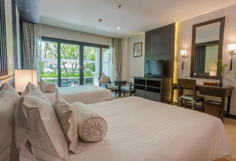 اتاق لوکس سه تخته, Ravindra Beach Resort & Spa   Sha Extra Plus