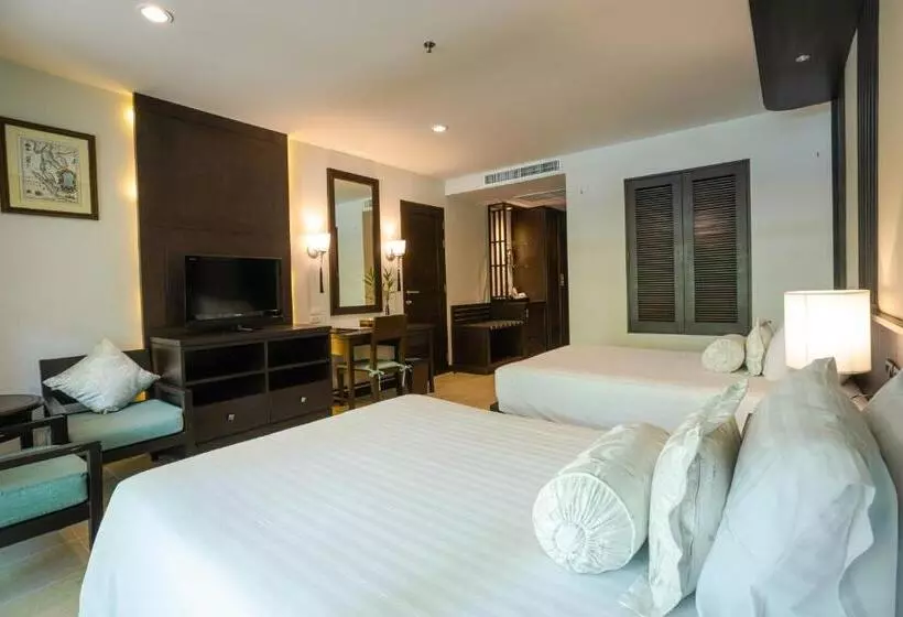 اتاق لوکس سه تخته, Ravindra Beach Resort & Spa   Sha Extra Plus