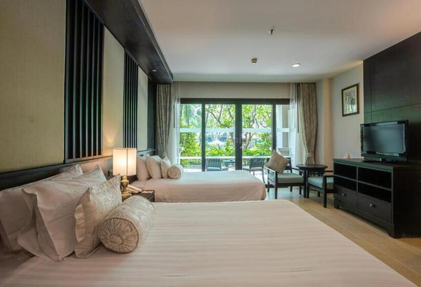 اتاق لوکس سه تخته, Ravindra Beach Resort & Spa   Sha Extra Plus