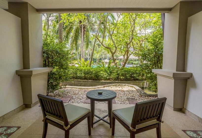 اتاق لوکس سه تخته, Ravindra Beach Resort & Spa   Sha Extra Plus