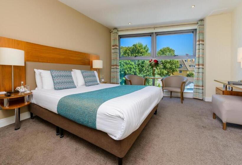 غرفة قياسية, Scott S