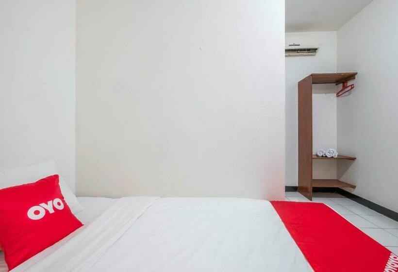 Standard Enkelrum, Oyo 1568 Stasiun Ka Cirebon Guest House