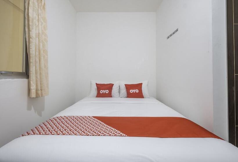 Standardrum, Oyo 1568 Stasiun Ka Cirebon Guest House