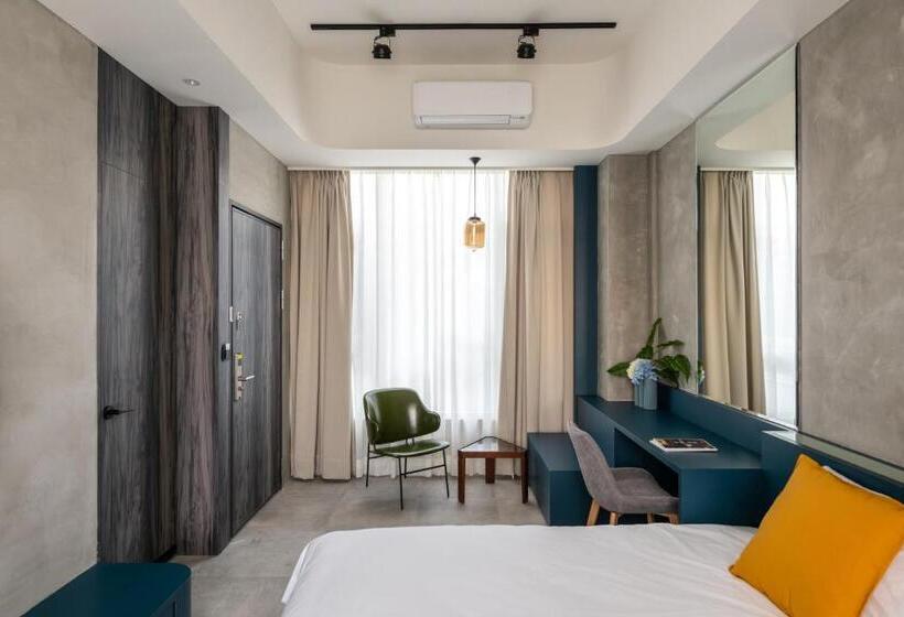 اتاق سوپریور با بالکن, Ren House大仁哥文旅