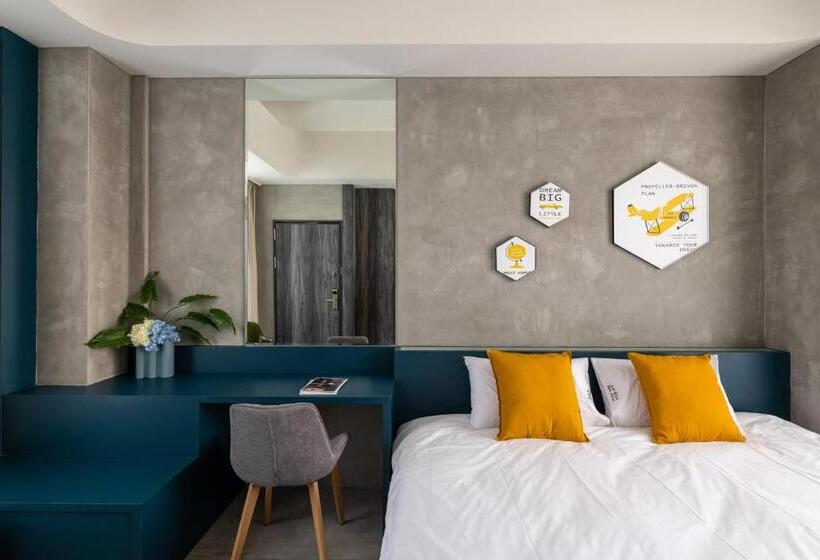 اتاق سوپریور با بالکن, Ren House大仁哥文旅