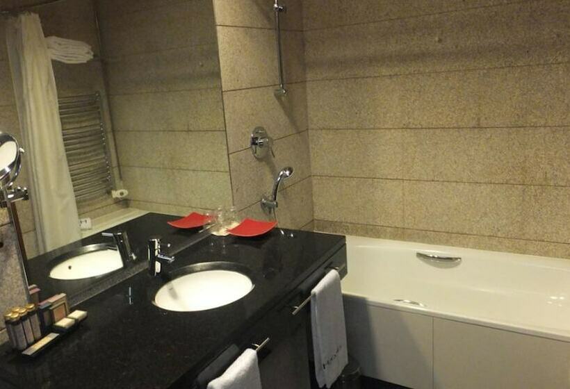 اتاق استاندارد یک نفره, H2otel Congress & Medical Spa