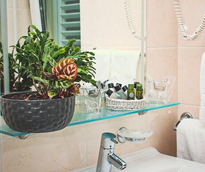 غرفة قياسية مطلّة علي البحر مزوَّدة بشُرفة, Bozica Dubrovnik Islands