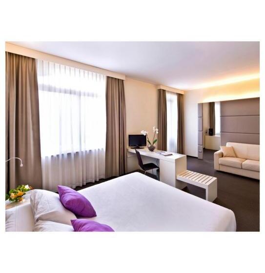 جناح جونيور, Th Assisi   Hotel Cenacolo