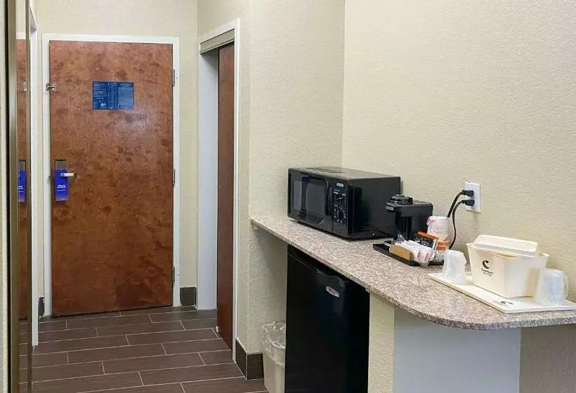 キングサイズベッドのスイートルーム, Comfort Suites Jefferson City