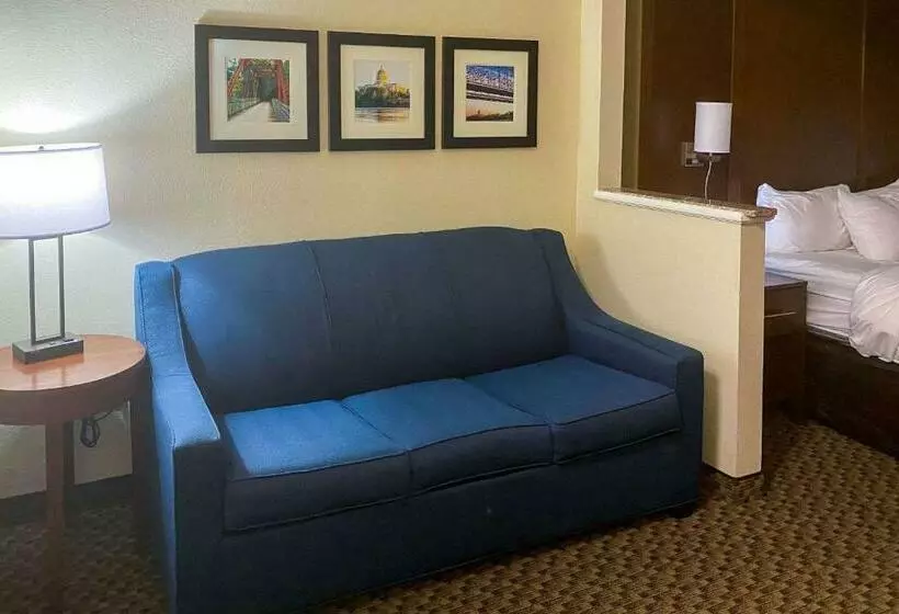 キングサイズベッドのスイートルーム, Comfort Suites Jefferson City