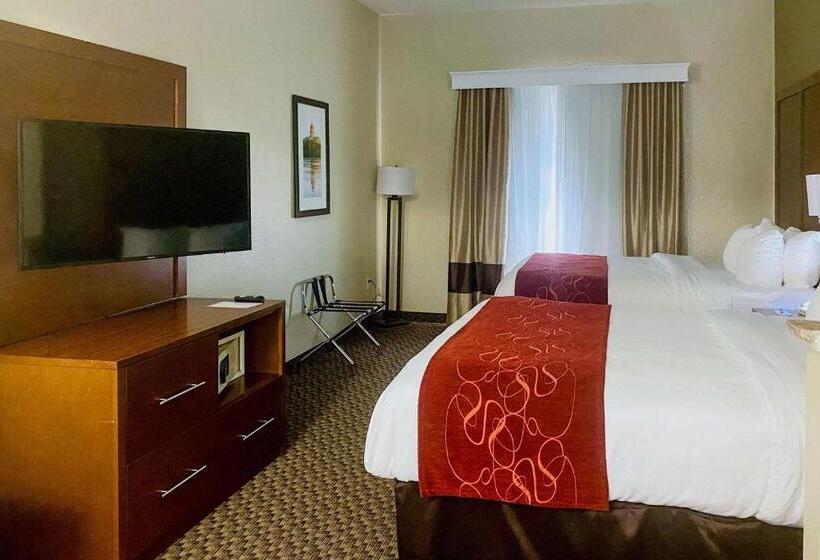 جناح, Comfort Suites Jefferson City