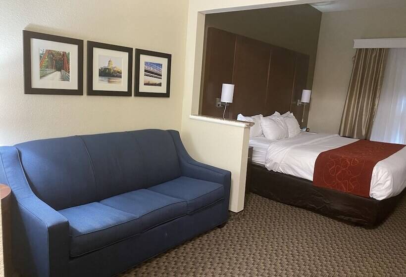 جناح, Comfort Suites Jefferson City