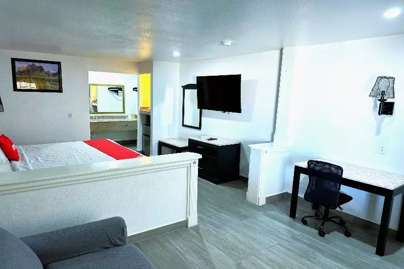 キングサイズベッドのスタンダードルーム, Oyo Hotel Three Rivers Tx Us 281