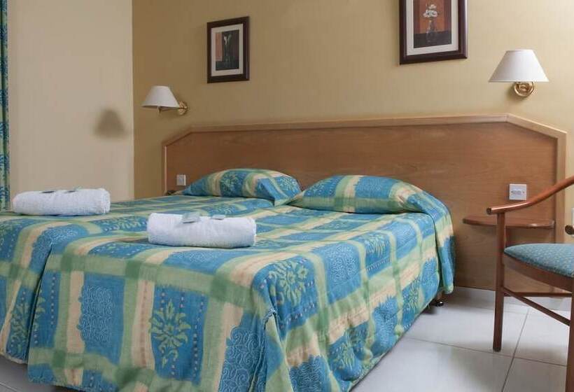 اتاق استاندارد با بالکن, Euroclub