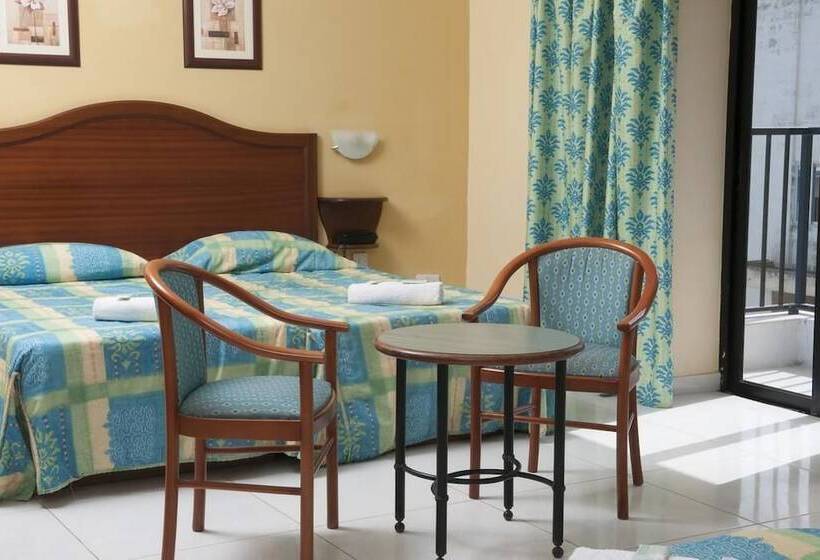 اتاق استاندارد با بالکن, Euroclub