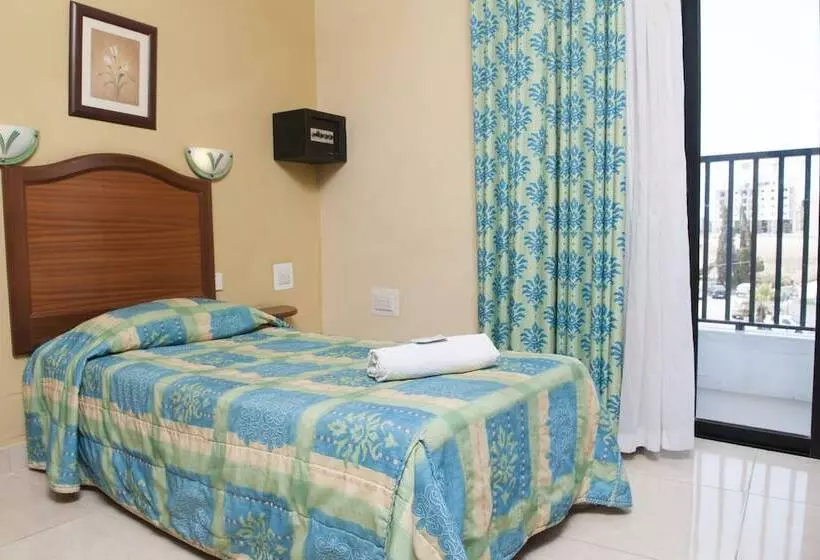اتاق استاندارد یک نفره, Euroclub