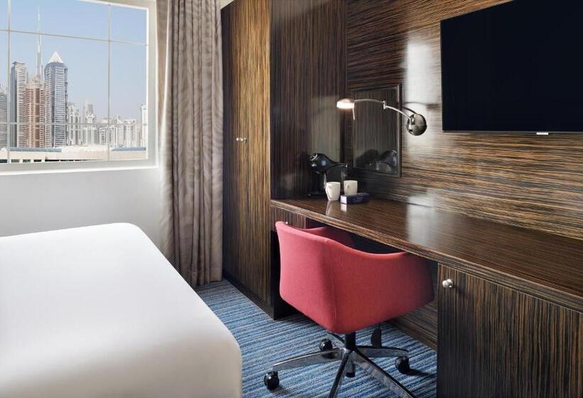 Стандартный Номер Кровать Кинг, Holiday Inn Express Dubai Safa Park, An Ihg