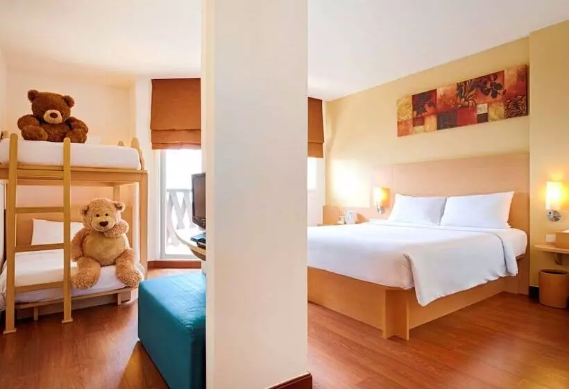 اتاق خانوادگی, Ibis Pattaya