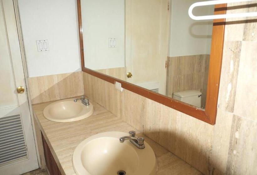 تختخواب در اتاق مشترک, Inkawasi Miraflores Hostel