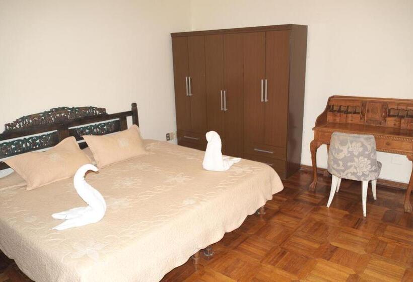 Deluxe Suite King Bed, Inkawasi Miraflores Hostel