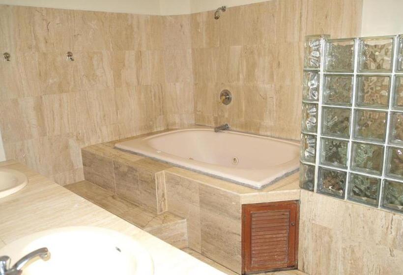 Люкс Deluxe Кровать Кинг, Inkawasi Miraflores Hostel