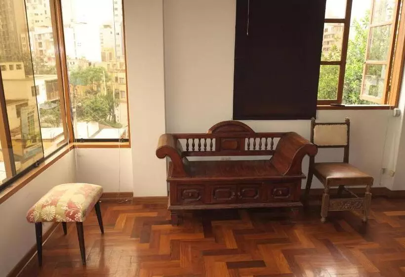 اتاق لوکس با چشمانداز دریا, Inkawasi Miraflores Hostel