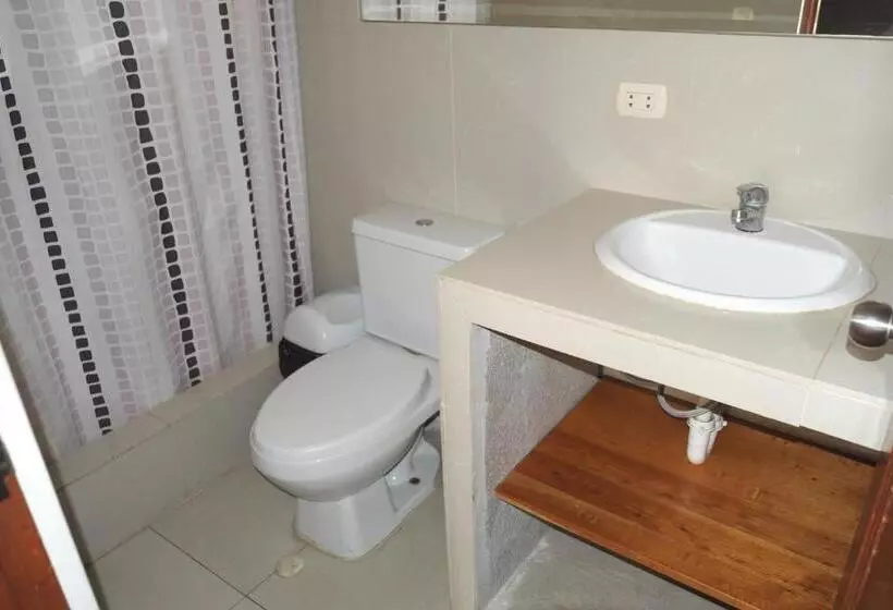 اتاق لوکس با چشمانداز دریا, Inkawasi Miraflores Hostel