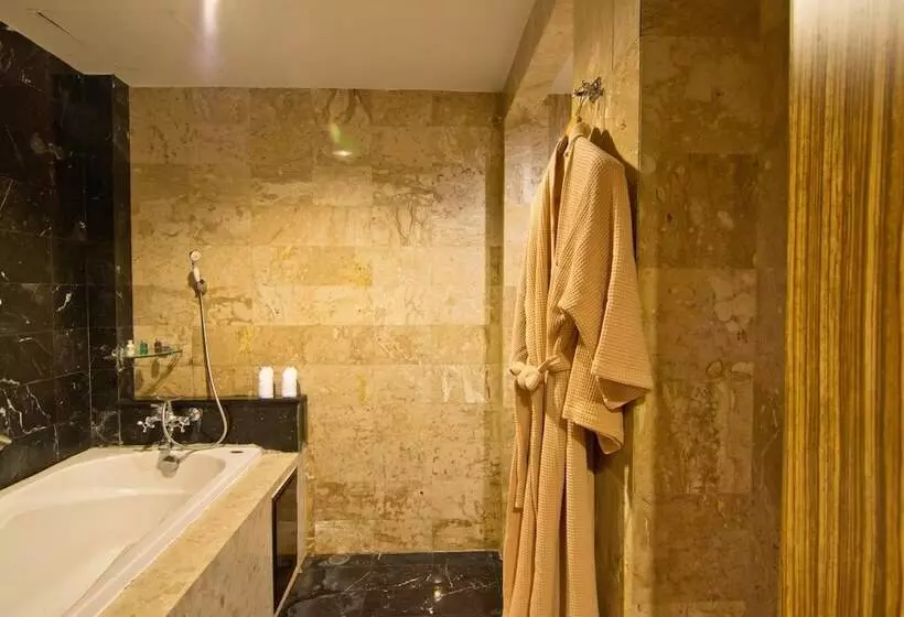 スイート, Lk Mantra Pura Resort
