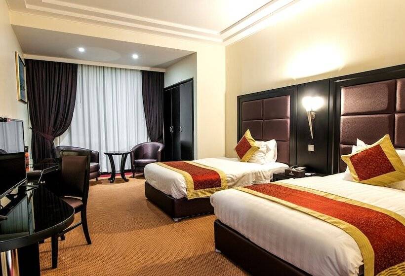 سوییت اجرایی, Royal Beach Hotel & Resort