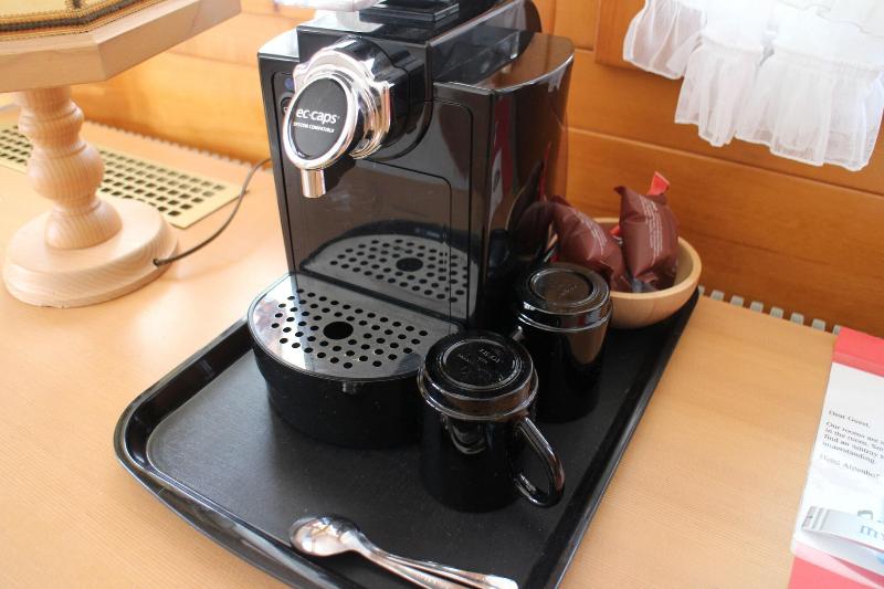 غرفة قياسية, Rq Santiago