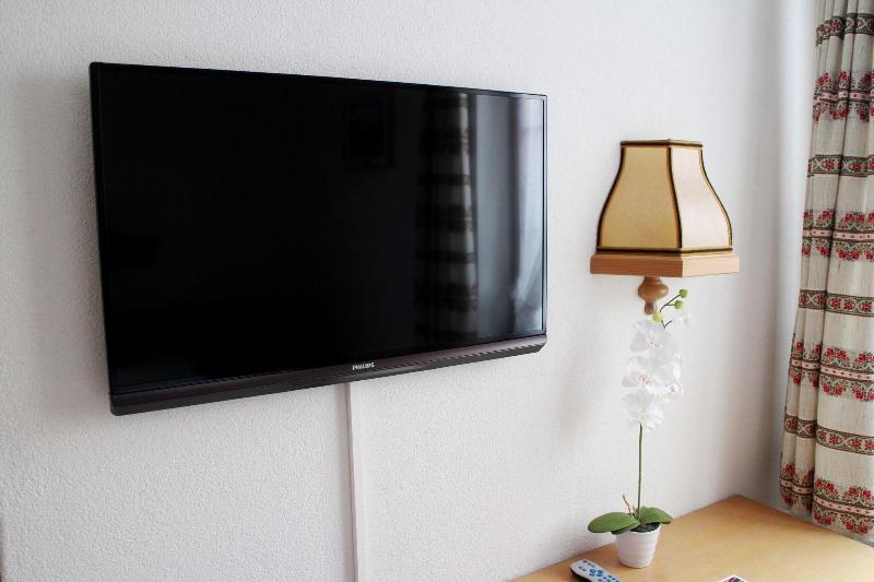 غرفة قياسية, Rq Santiago