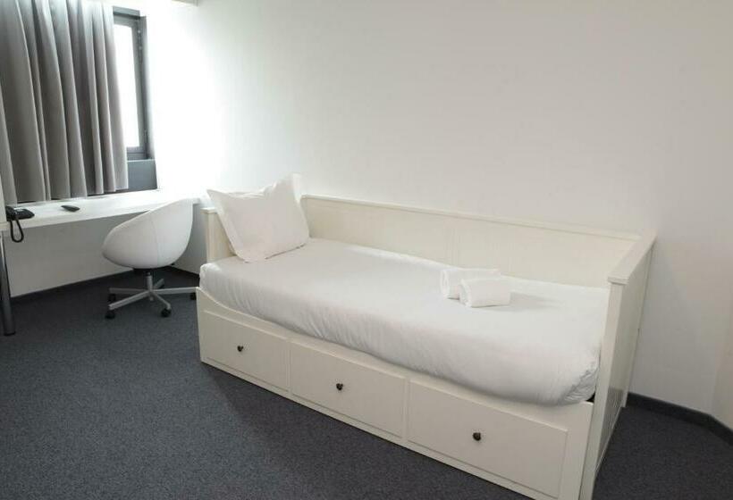 اتاق استاندارد سه نفره, Star Inn Porto