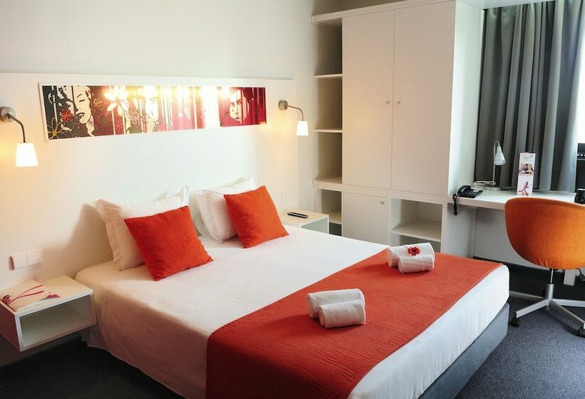 اتاق استاندارد چهار تخته, Star Inn Porto