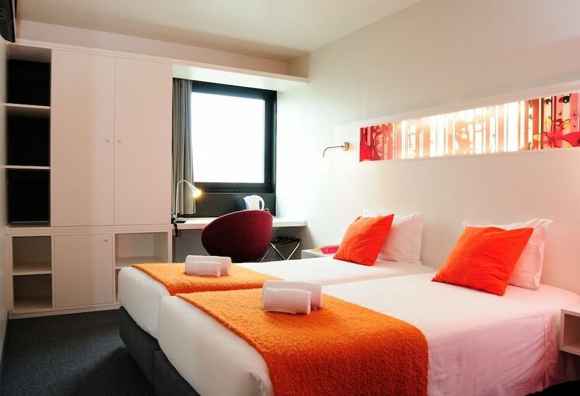 اتاق استاندارد چهار تخته, Star Inn Porto