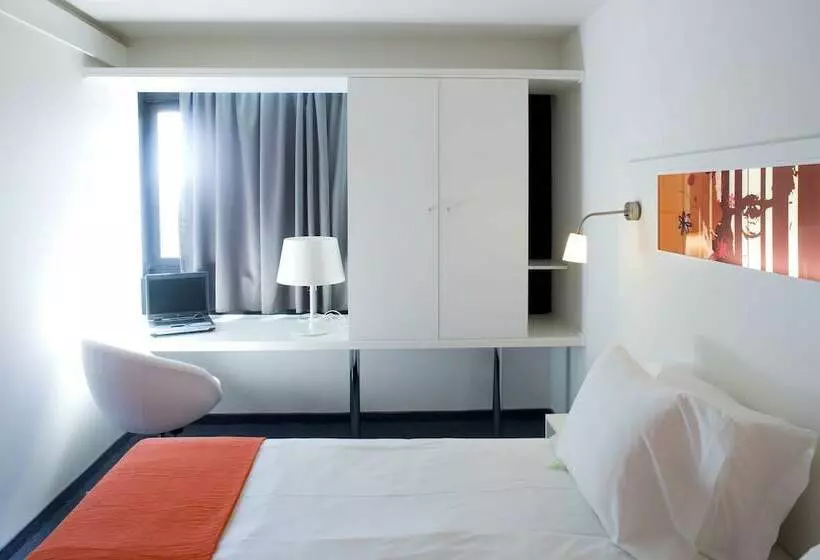 اتاق استاندارد یک نفره, Star Inn Porto