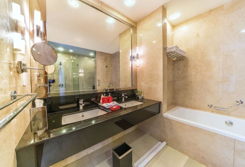 سوئیت کلوب با چشم‌انداز دریا, The Blue Water   Bawa Heritage   City Resort