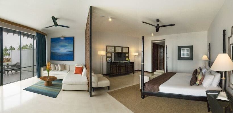 سوئیت کلوب با چشم‌انداز دریا, The Blue Water   Bawa Heritage   City Resort