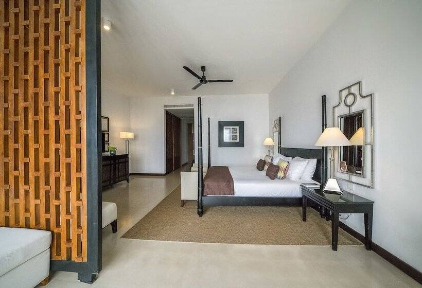 سوئیت کلوب با چشم‌انداز دریا, The Blue Water   Bawa Heritage   City Resort