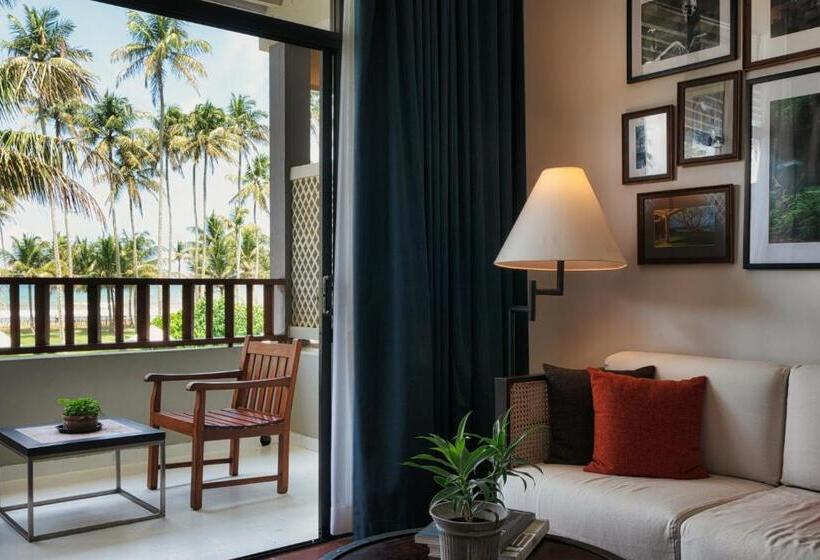 اتاق لوکس با چشم‌انداز دریا, The Blue Water   Bawa Heritage   City Resort