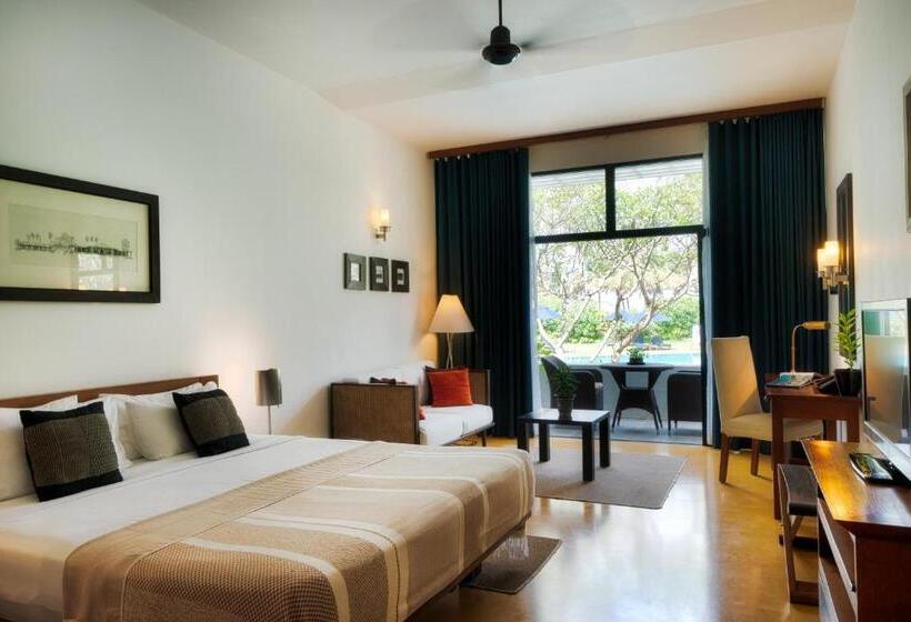 اتاق لوکس با چشم‌انداز دریا, The Blue Water   Bawa Heritage   City Resort