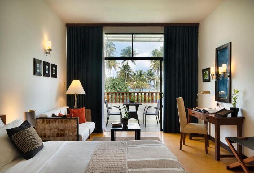 اتاق لوکس با چشم‌انداز دریا, The Blue Water   Bawa Heritage   City Resort