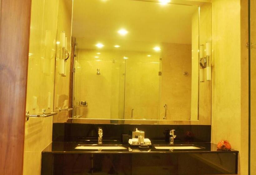 سوئیت کلوب با چشم‌انداز دریا, The Blue Water   Bawa Heritage   City Resort