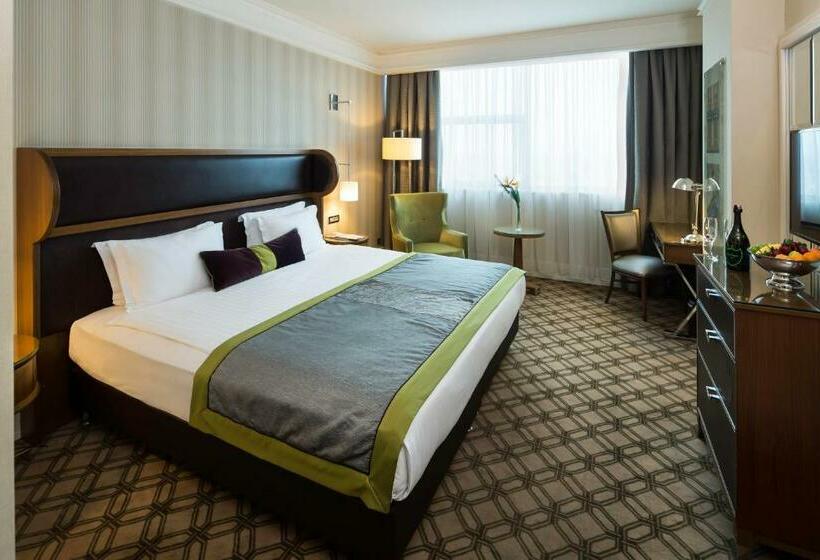 غرفة سوبيريور مطلة على المدينة, Titanic Port Bakirkoy