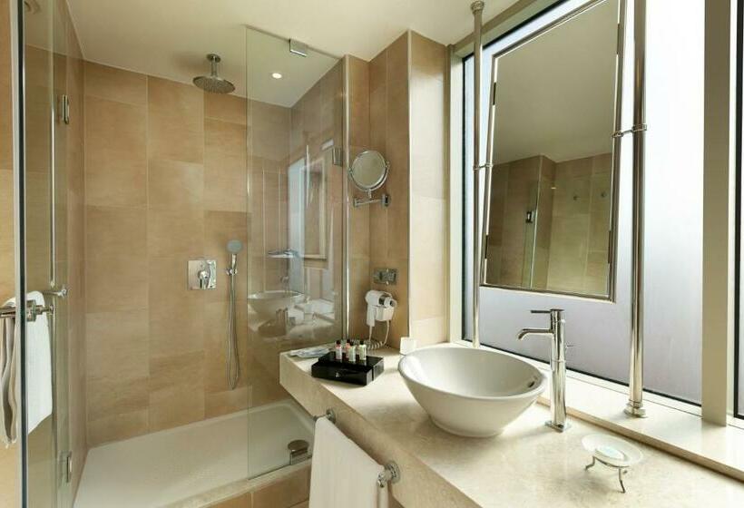 غرفة ديلوكس مطلّة علي البحر, Titanic Port Bakirkoy