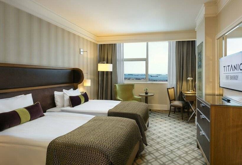غرفة ديلوكس مطلّة علي البحر, Titanic Port Bakirkoy