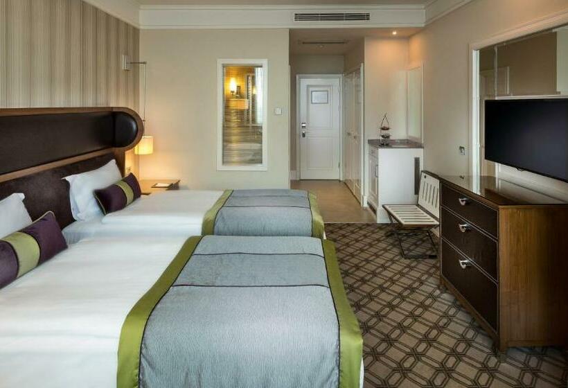 غرفة عائلية متصلة, Titanic Port Bakirkoy