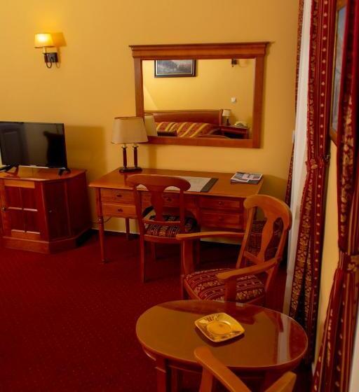 סוויטה דלוקס, Wollner